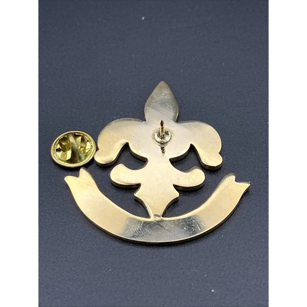 2013 A Taste Of New Orleans Louisiana Gold Tone Lapel Hat‎ Pin